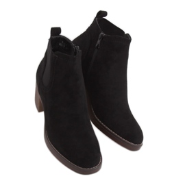 Stivali neri con tacco largo UK18P Black nero