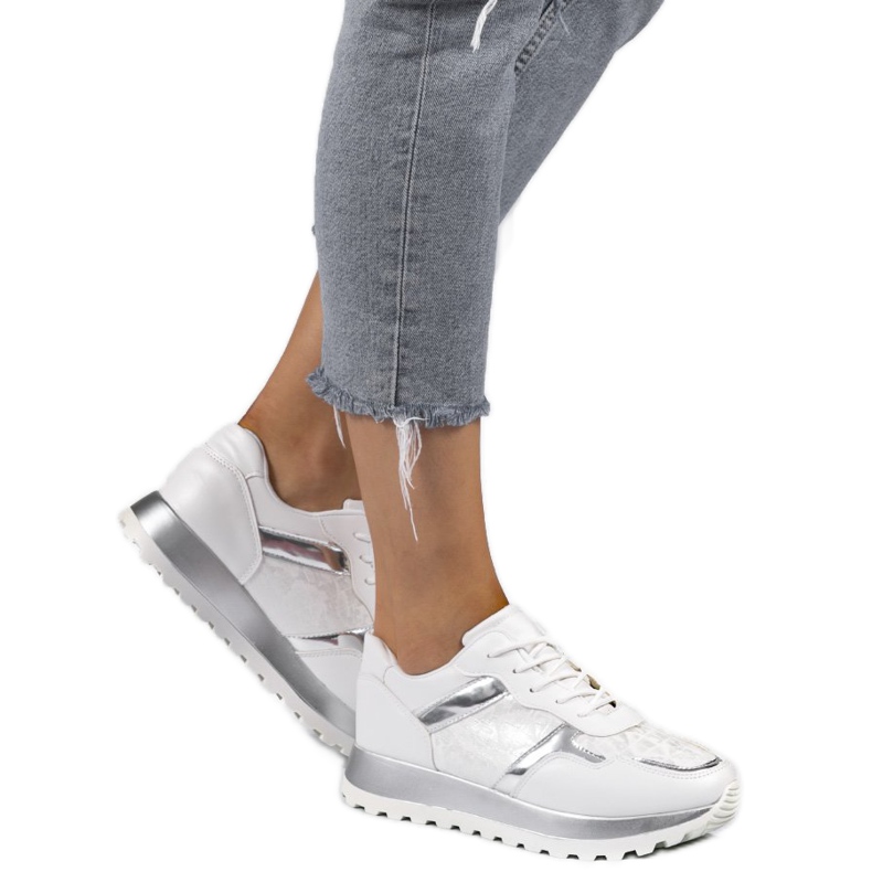 Sneakers sportive in ecopelle bianca 2019-447