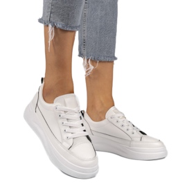 Sneakers bianche su suola R50 più alta bianco nero