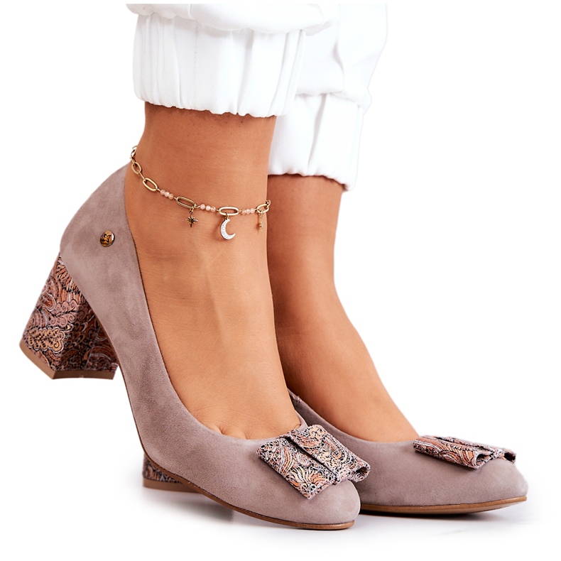 Décolleté da donna Maciejka Scamosciato Beige 3356A-10 / 00-1