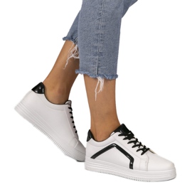 Sneakers sportive bianche alla moda in ecopelle S022 bianco nero