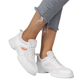 Scarpe sportive bianche alla moda C051 bianco