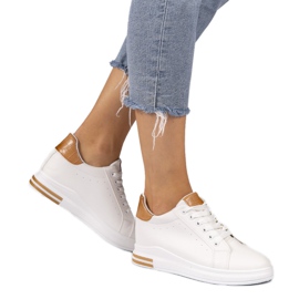 Sneakers bianche, sneakers con zeppa 2010 bianco