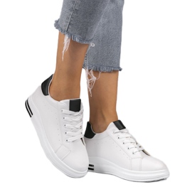 Sneakers bianche sulle sneakers con zeppa 1061 bianco nero