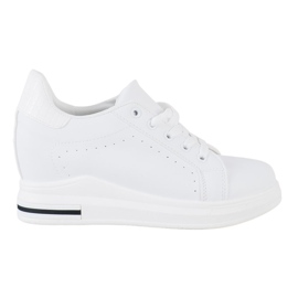 SHELOVET Scarpe sportive su una zeppa bianco
