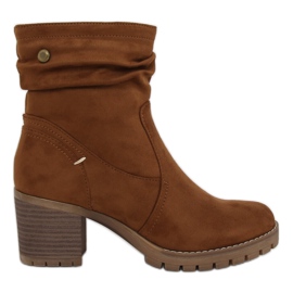 Stivali marroni con tacco largo QQ-02 Camel marrone