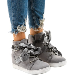 Sneakers In Camoscio Grigie Con Fibbia Haiphaia grigio