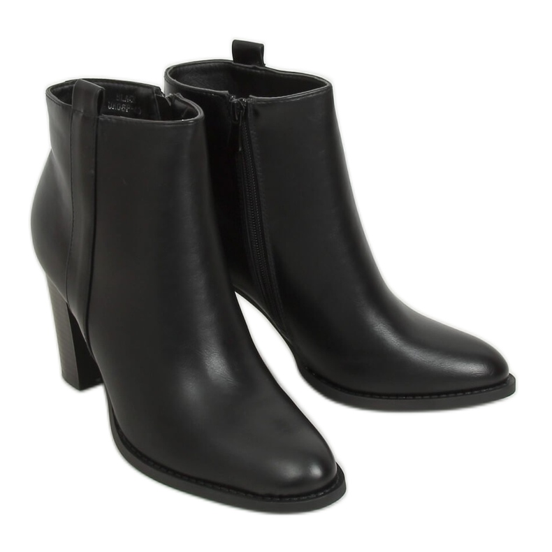 Stivali neri classici sul post UK08P Black nero
