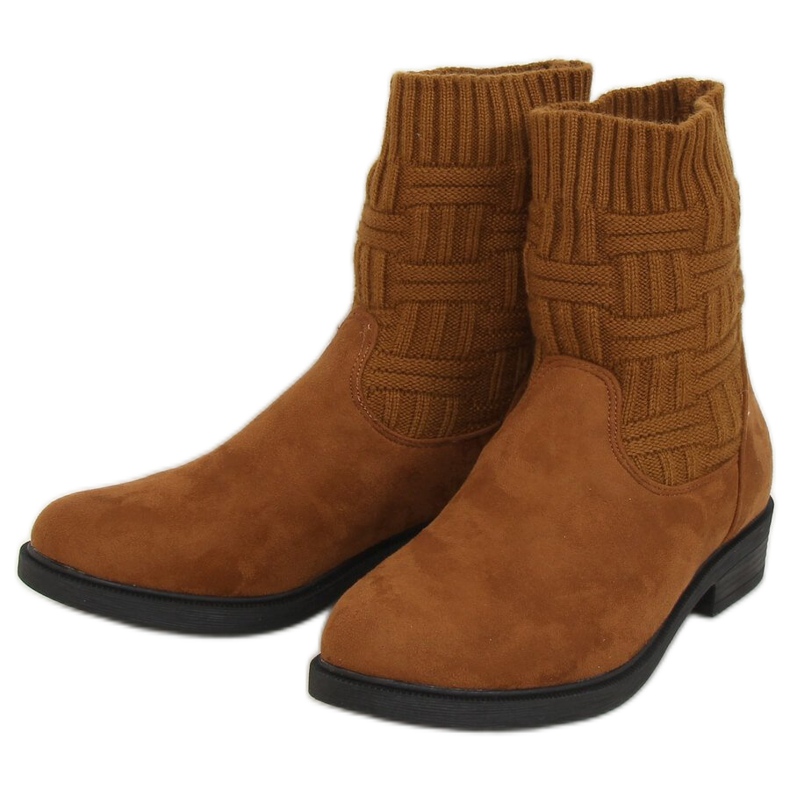 Stivali con tomaia cammello E2100 Maglione cammello marrone