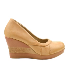 Décolleté con zeppa beige di Berinara