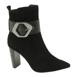 Caprice Stivali in pelle nera con fibbia 25317-25 025 nero