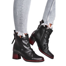 Stivali da donna con tacco alto Maciejka Nero 04757-01