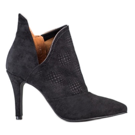 Bella Paris Scarpe alla moda su un tacco alto nero