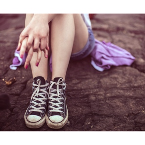 Inizia l'estate con stile: scegli scarpe alla moda con pantaloncini