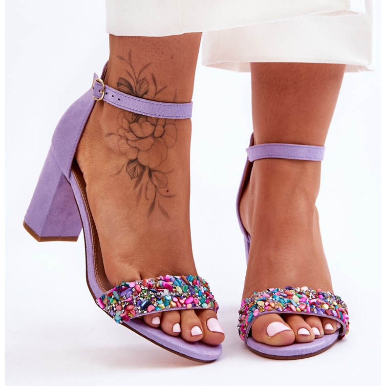 Sandali alla moda con tacco alto e pietre viola Love Me 1