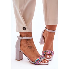 Sandali alla moda con tacchi alti e pietre decorative grigie Love Me grigio 1