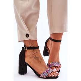 Sandali alla moda con tacchi alti e pietre decorative nere Love Me nero 2