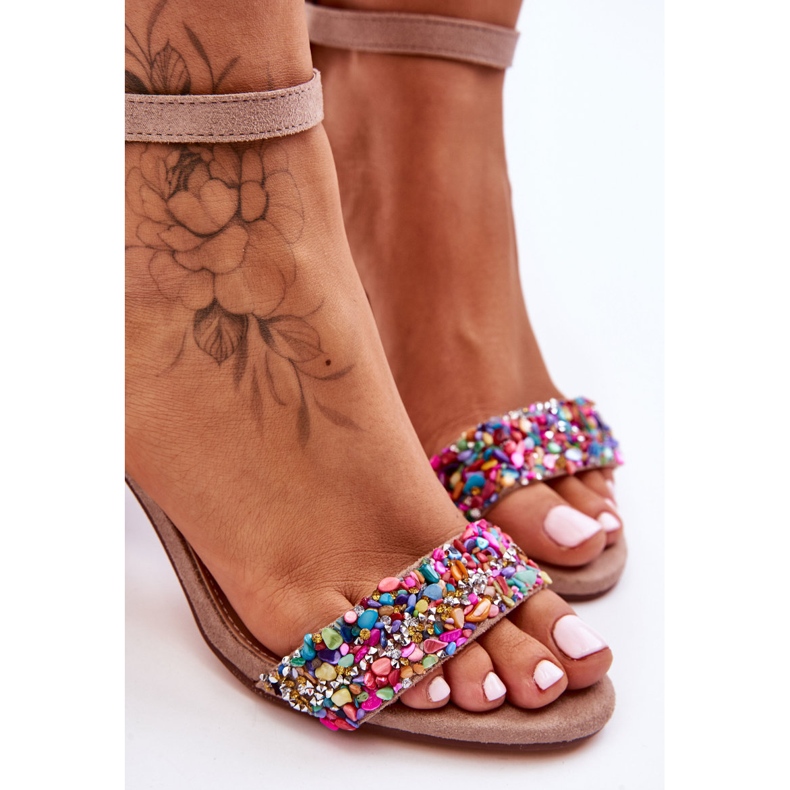 Sandali alla moda con tacco alto e pietre decorative beige Love Me 2