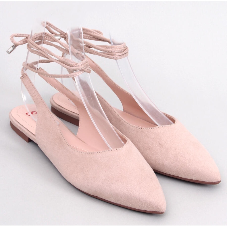 Ballerine stringate beige Pirson con tacco aperto 1