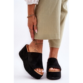 Pantofole da donna su una massiccia piattaforma Black Martina nero 1