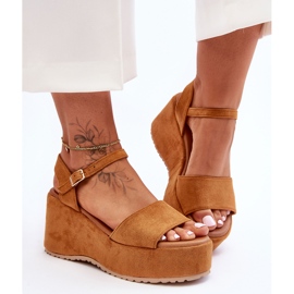 Sandali con zeppa Lydia in pelle scamosciata da donna marrone 1