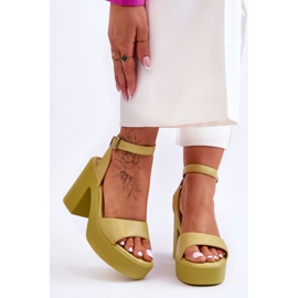 Sandali Karmine lime alla moda con tacchi massicci verde 1