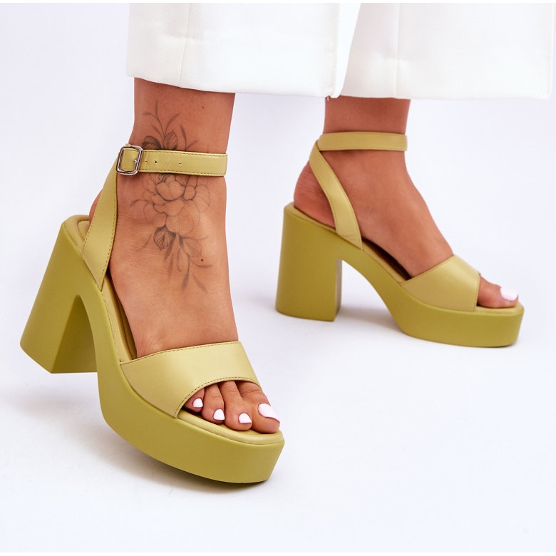 Sandali Karmine lime alla moda con tacchi massicci verde 2