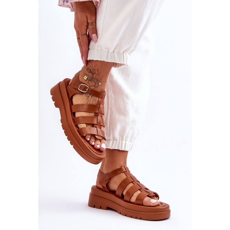 Sandali In Pelle Con Cinghie Colet Marrone 2