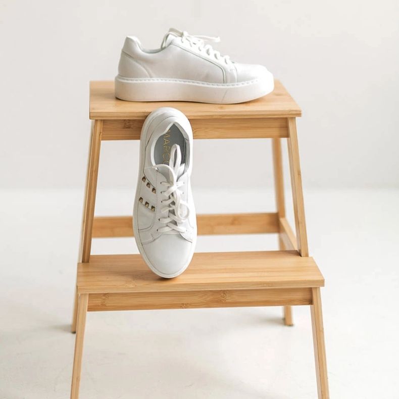 Marco Shoes Sneakers leggere con borchie dorate bianco 1