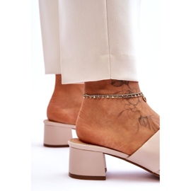 Infradito classiche in pelle beige con tacco basso 4