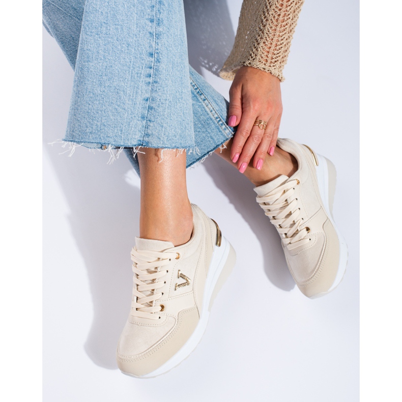Sneakers con zeppa da donna beige Shelovet 1