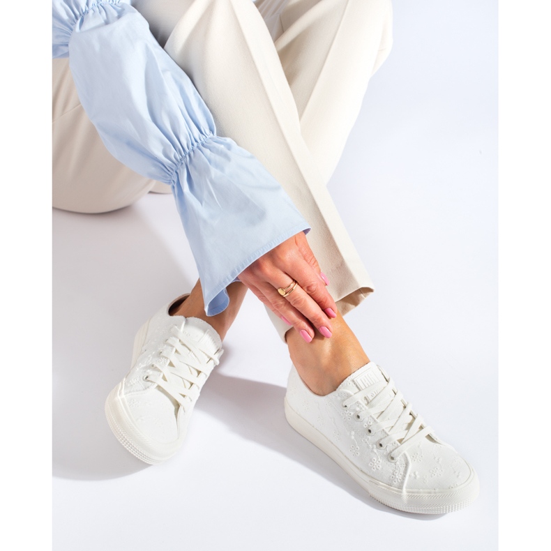 Sneakers bianche da donna LL274223101 Big Star bianca 1