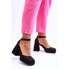Décolleté alla moda su tacchi massicci Black Sandia nero 1