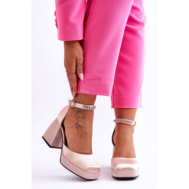 Pompe alla moda su tacchi massicci con zirconi Beige Adel 2