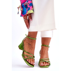 Sandali Felisa verde alla moda con tacco alto 1