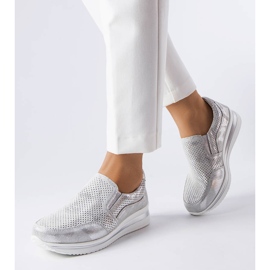 Sneakers con zeppa traforata argento d'argento 1