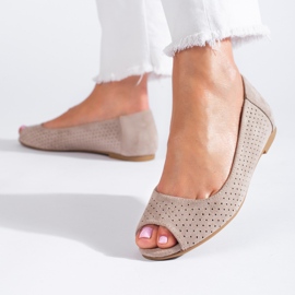 Ballerine traforate beige da donna Shelovet 1