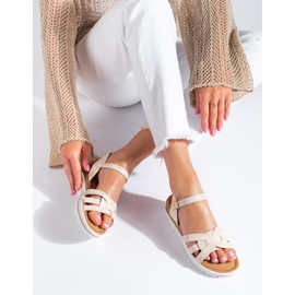 Sandali da donna su una zeppa bassa Shelovet beige 1