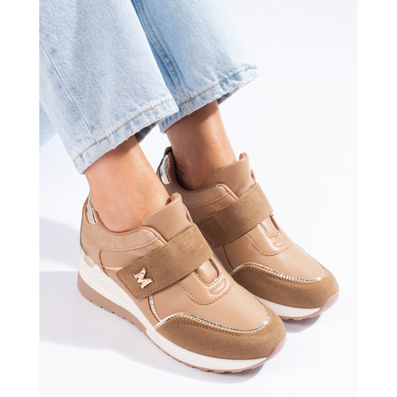Sneakers con zeppa marrone Shelovet 1