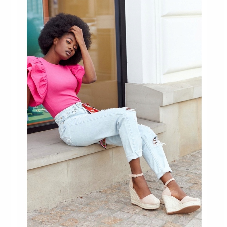 Sandali con zeppa beige con trecce 4