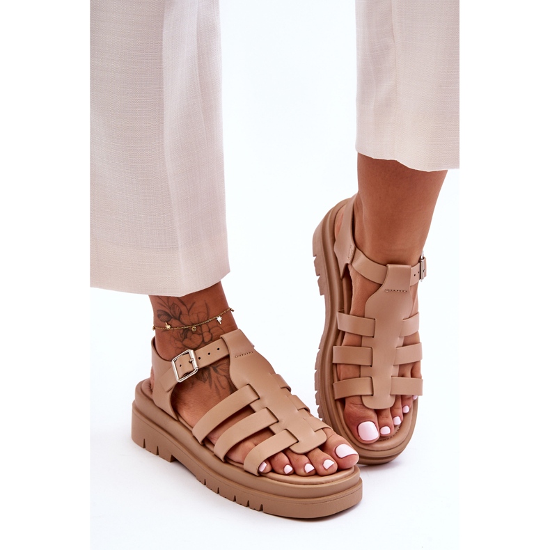 Sandali Bassi In Pelle Con Righe Diosa Beige 2