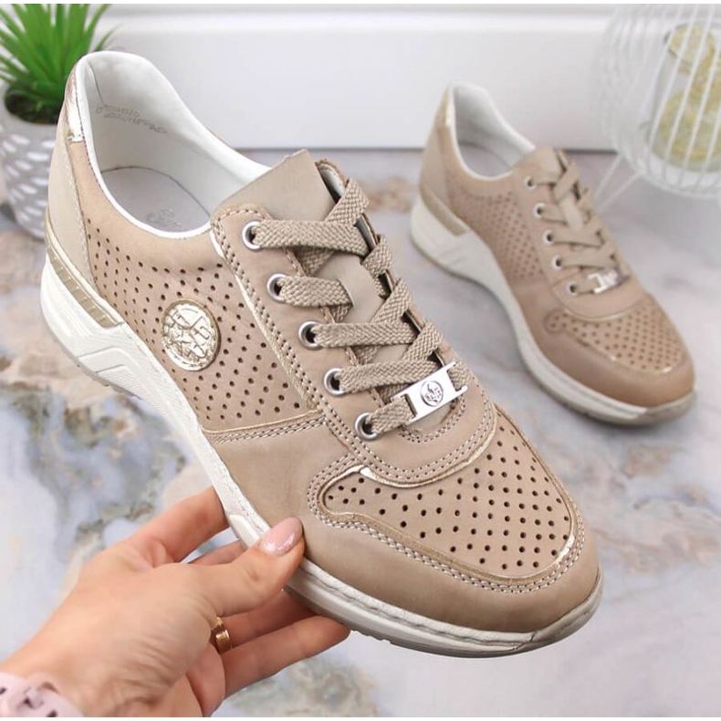 Rieker N4346-60 scarpa sportiva con zeppa beige 1