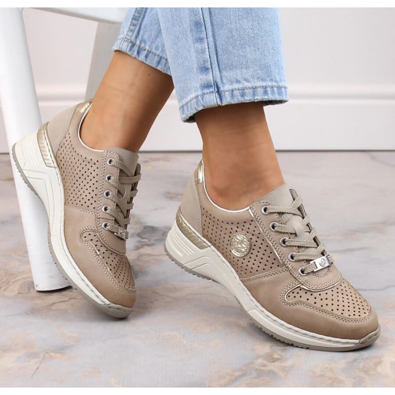 Rieker N4346-60 scarpa sportiva con zeppa beige 2