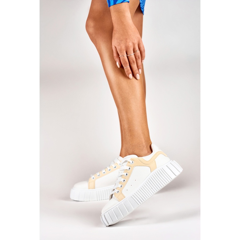 Scarpe sportive da donna bianche con suola spessa bianca 2