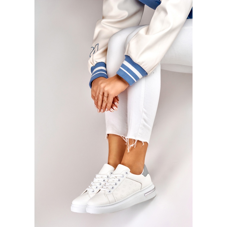 Scarpe sportive bianche con decorazione bianco 1
