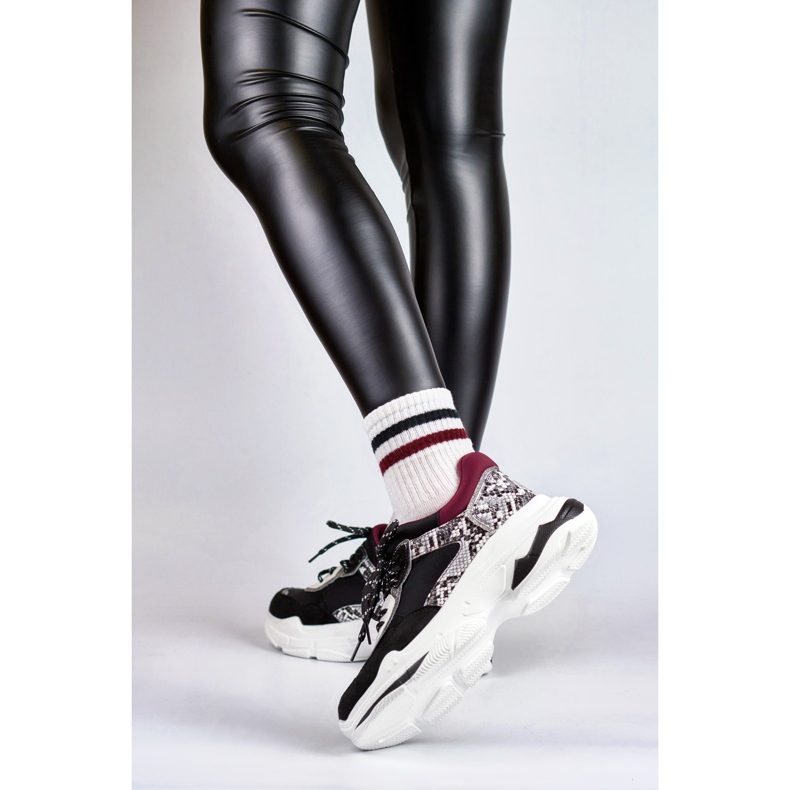 Sneakers nere da donna alla moda nero 2