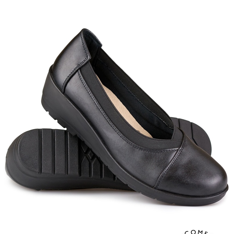 Comode scarpe da donna elastiche realizzate in ecopelle nero 1