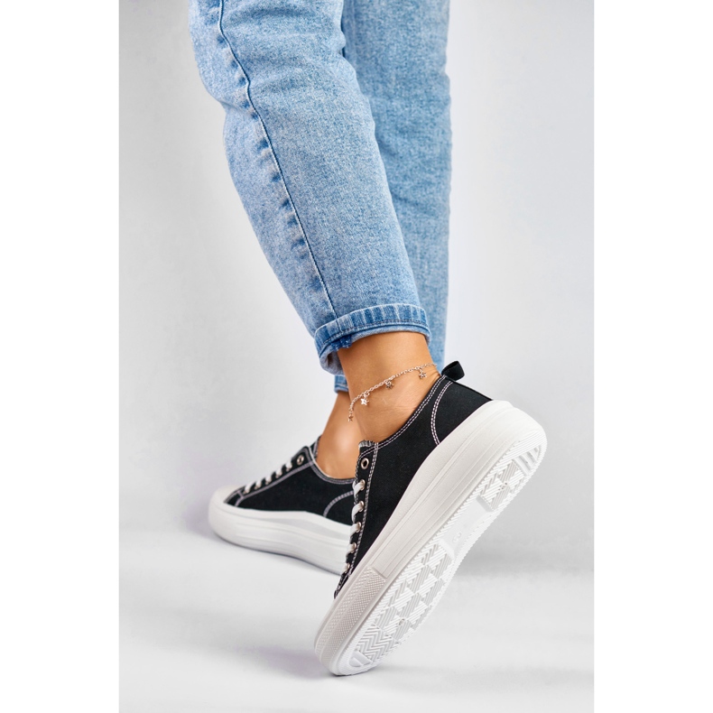 Sneakers nere su una piattaforma bassa nero 2