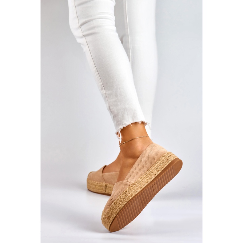 Espadrillas da donna beige sulla piattaforma 1