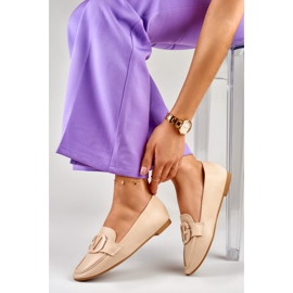 Scarpe da donna beige chiaro realizzate in ecopelle 1